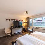 Central & Modern Apartments By Zermatt Rental