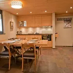 Twin Peak Apartment At Nevada Prime
