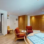 Splendid Modern Studio In The Heart Of Zermatt