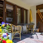 Gretas Home-City Center Studio
