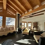 Modern Self-Catering Apartment With Matterhorn Views