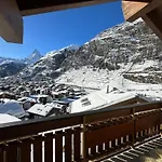 Modern Self-Catering Apartment With Matterhorn Views