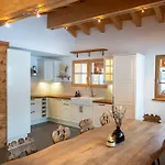Ski In & Out Chalet Marmo In Zermatt