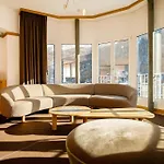 The Omnia