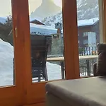 Charmant Au Pied Du Cervin