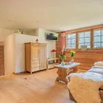 Ski In & Out Apartment Im Chalet Marmo Auf Furi