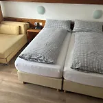 Hotel Adonis