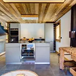 Chalet Zermatt: Unrivaled Luxury Jazcuzzi