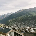 Modern Zermatt Apartment With Sauna And Mountain Views