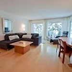 Apartment Lora, La Villa Emeline