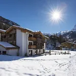 Chalet Shalimar