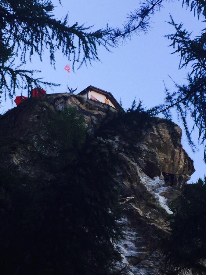 Lodge Edelweiss Mountain Guest House - 1 Hour Hike Up From Zermatt Station - On Hiking Trail - No Transport Zermatt