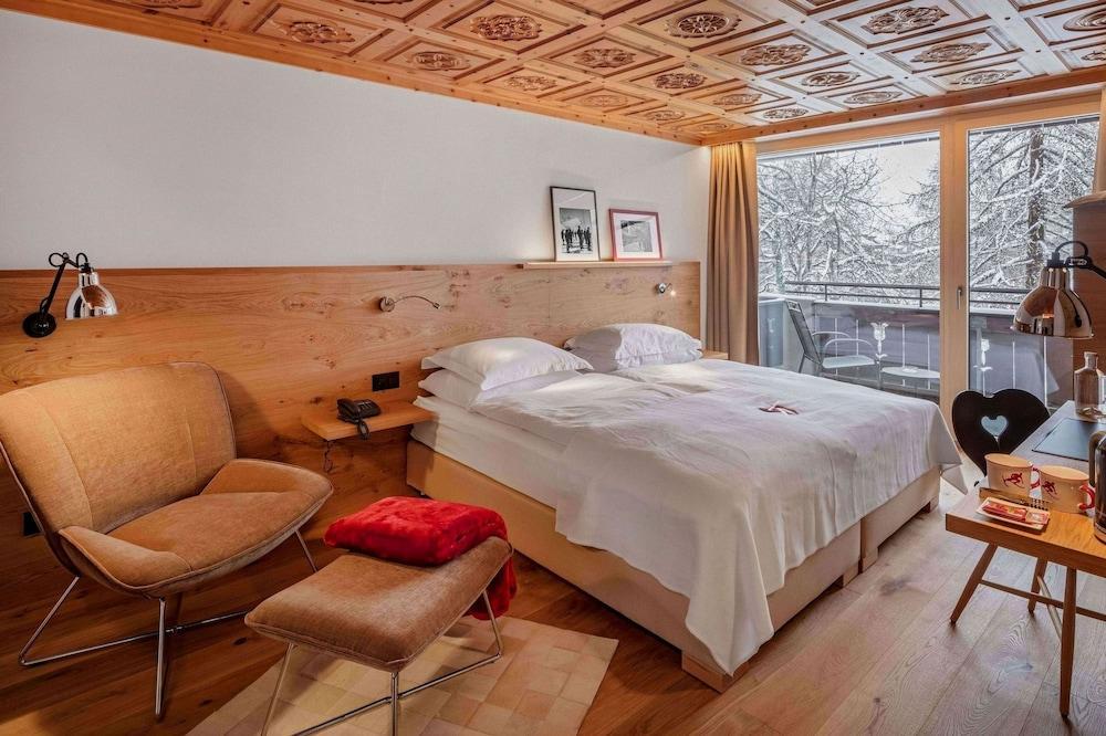 Hotel Swiss Alpine Allalin 4*