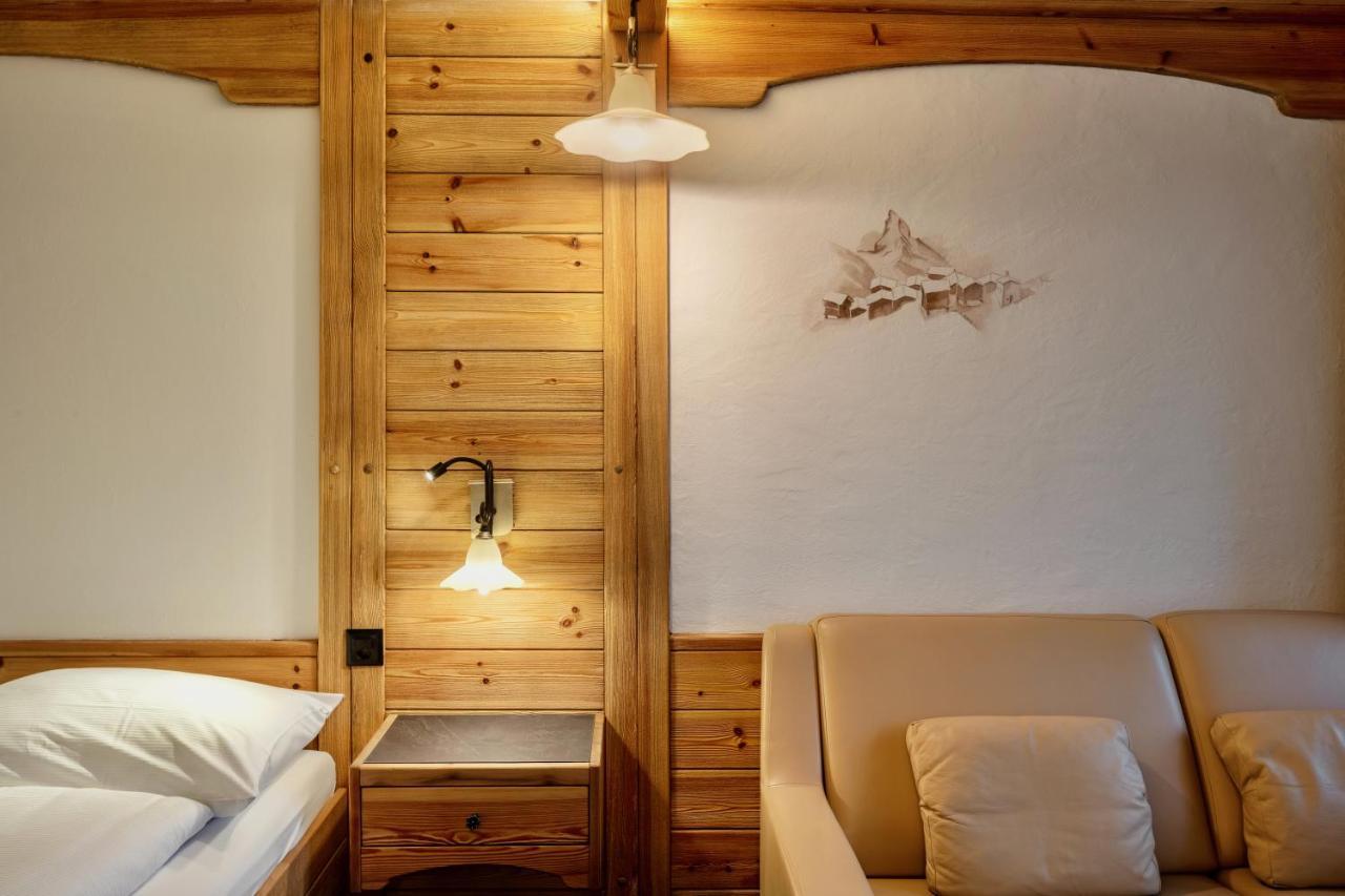 Hotel Antika Hotel 3*
