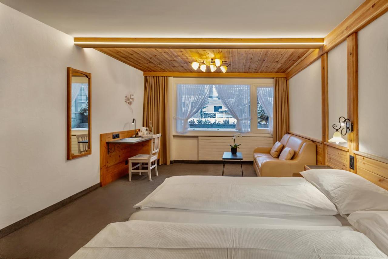Hotel Antika 3*