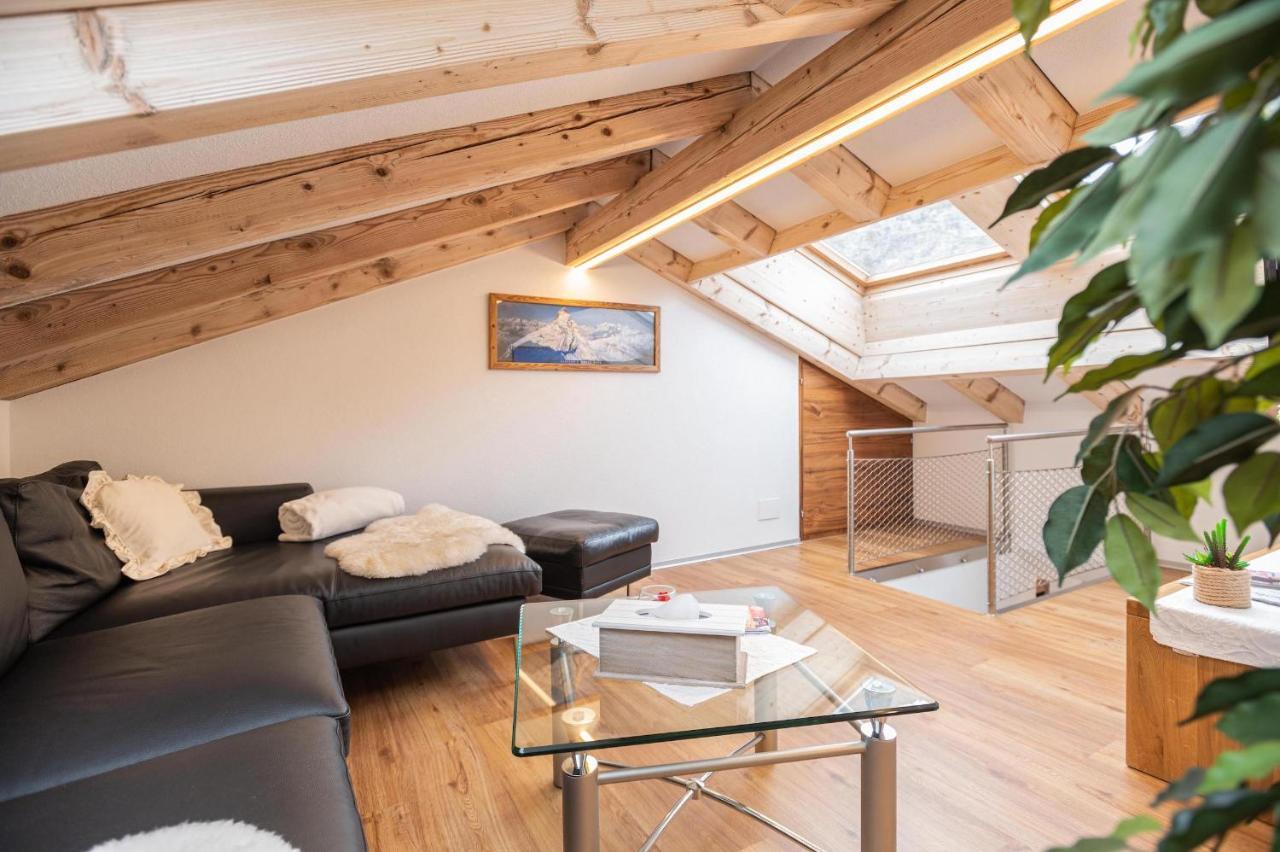 Jolimont Apartment *