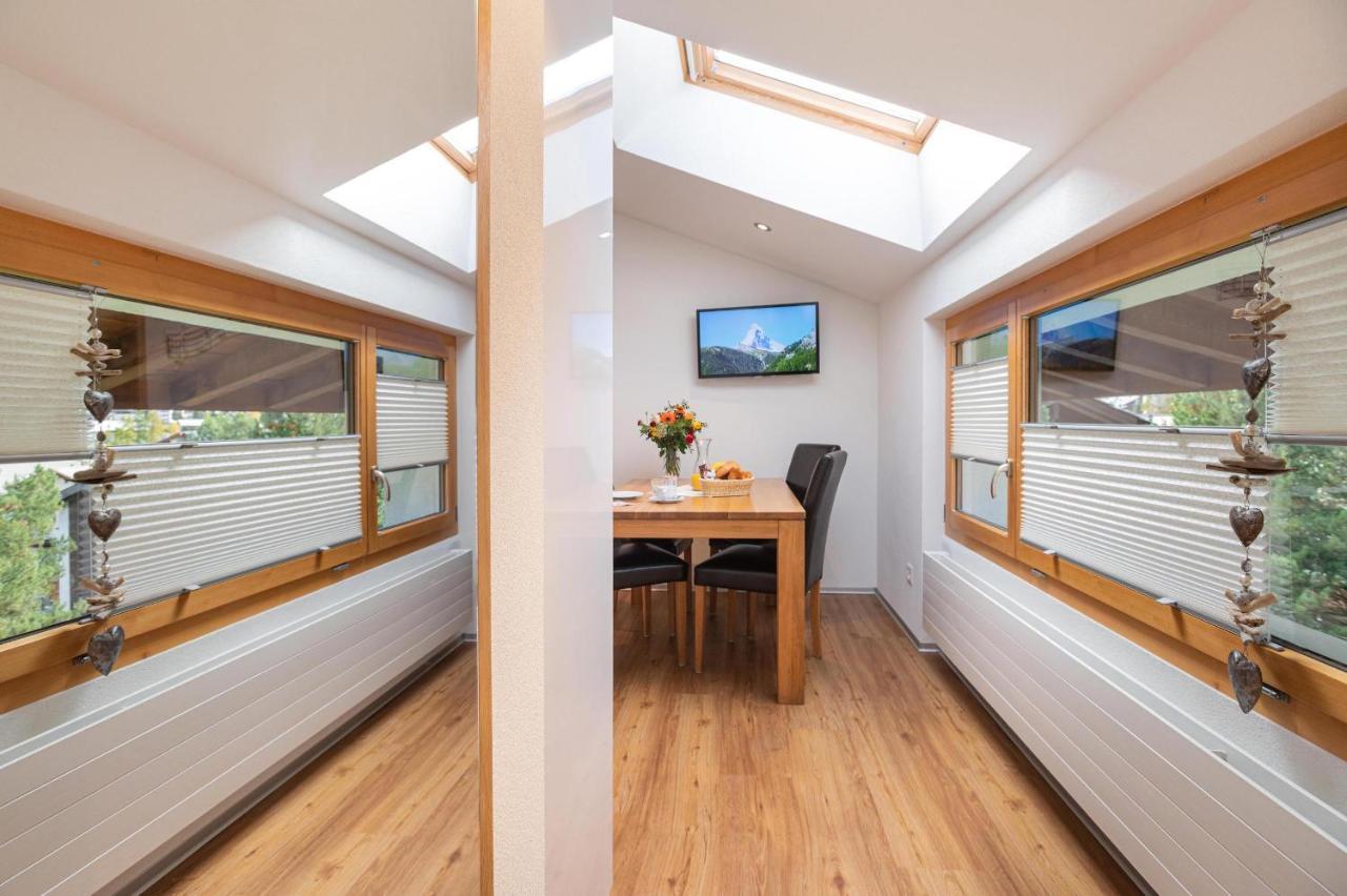 Jolimont Apartment