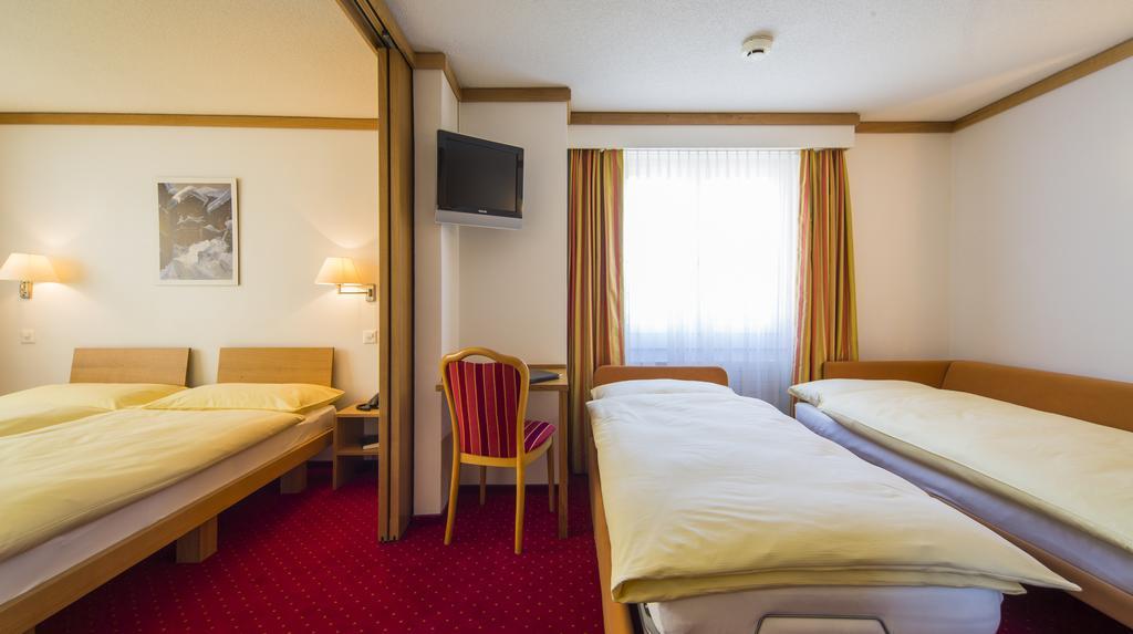 Excelsior Hotel