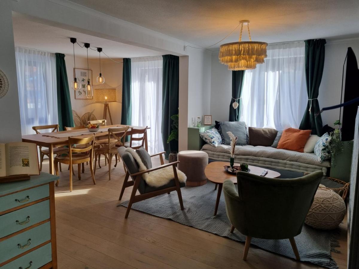 Antoine Serviced By Mirabeau Apartment