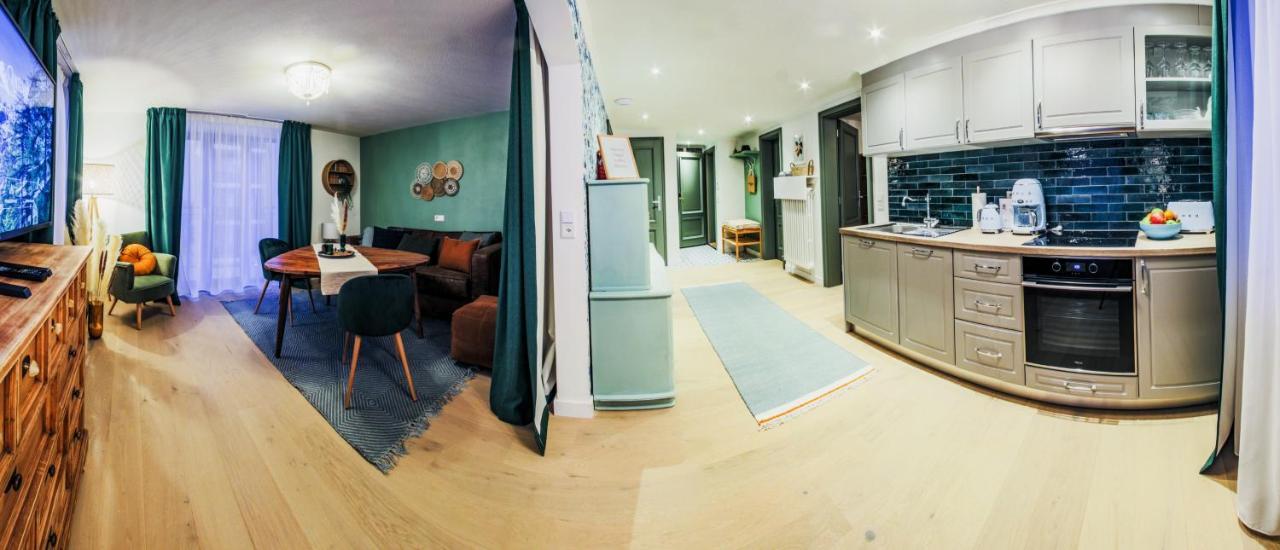 Antoine Serviced By Mirabeau Apartment