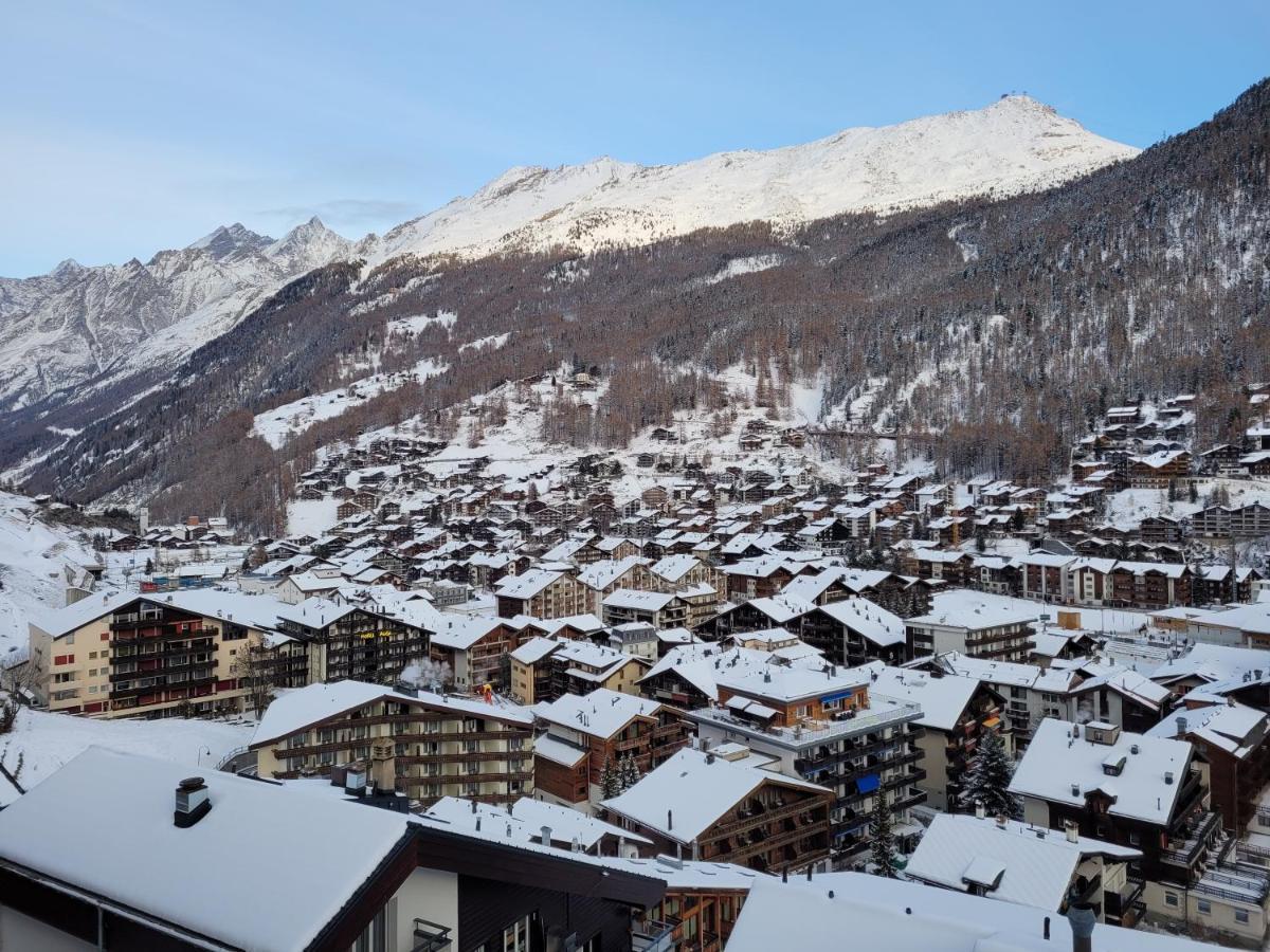 In Mit Toller Aussicht Aufs Dorf * Zermatt