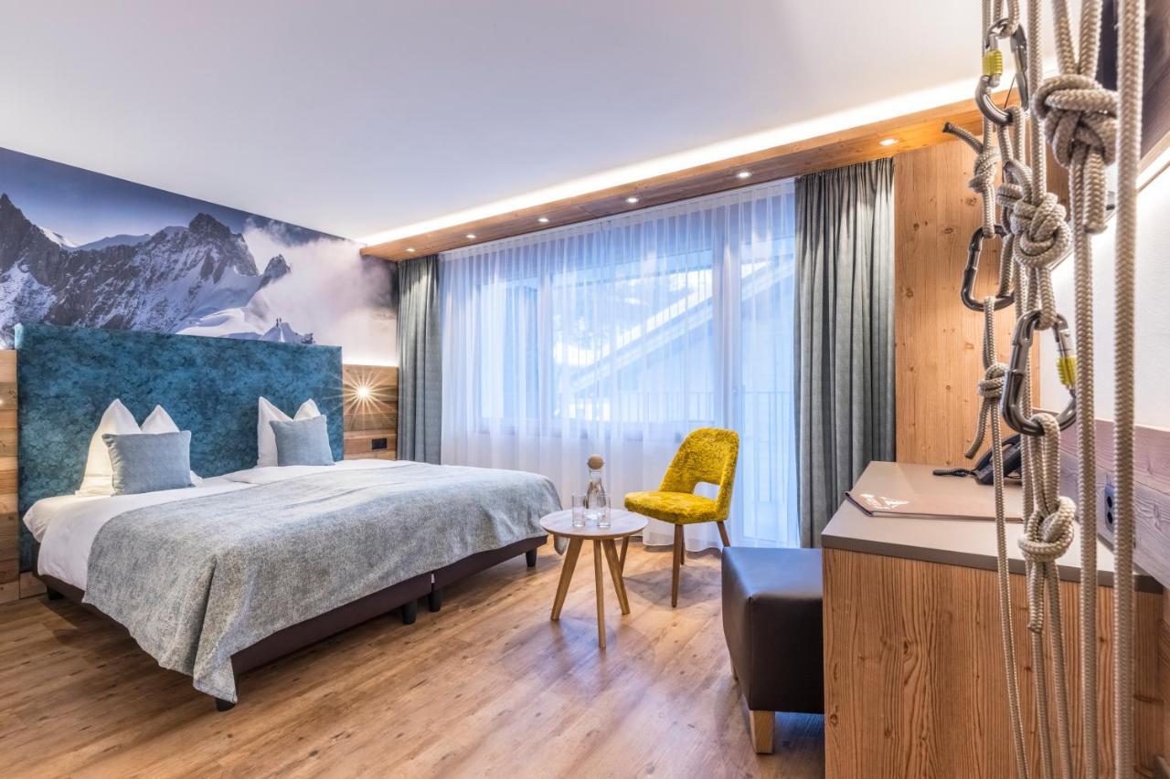 Hemizeus&iremia Hotel