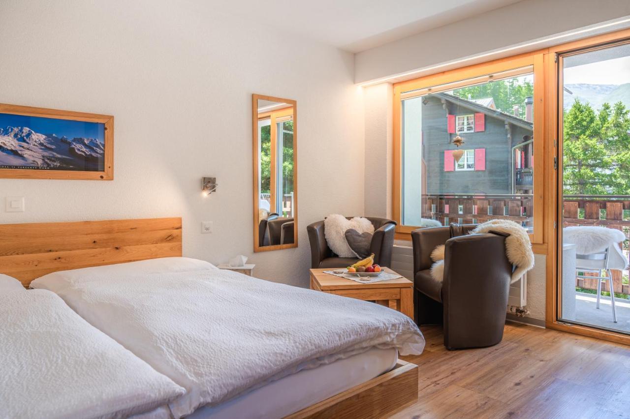 Jolimont Apartment *