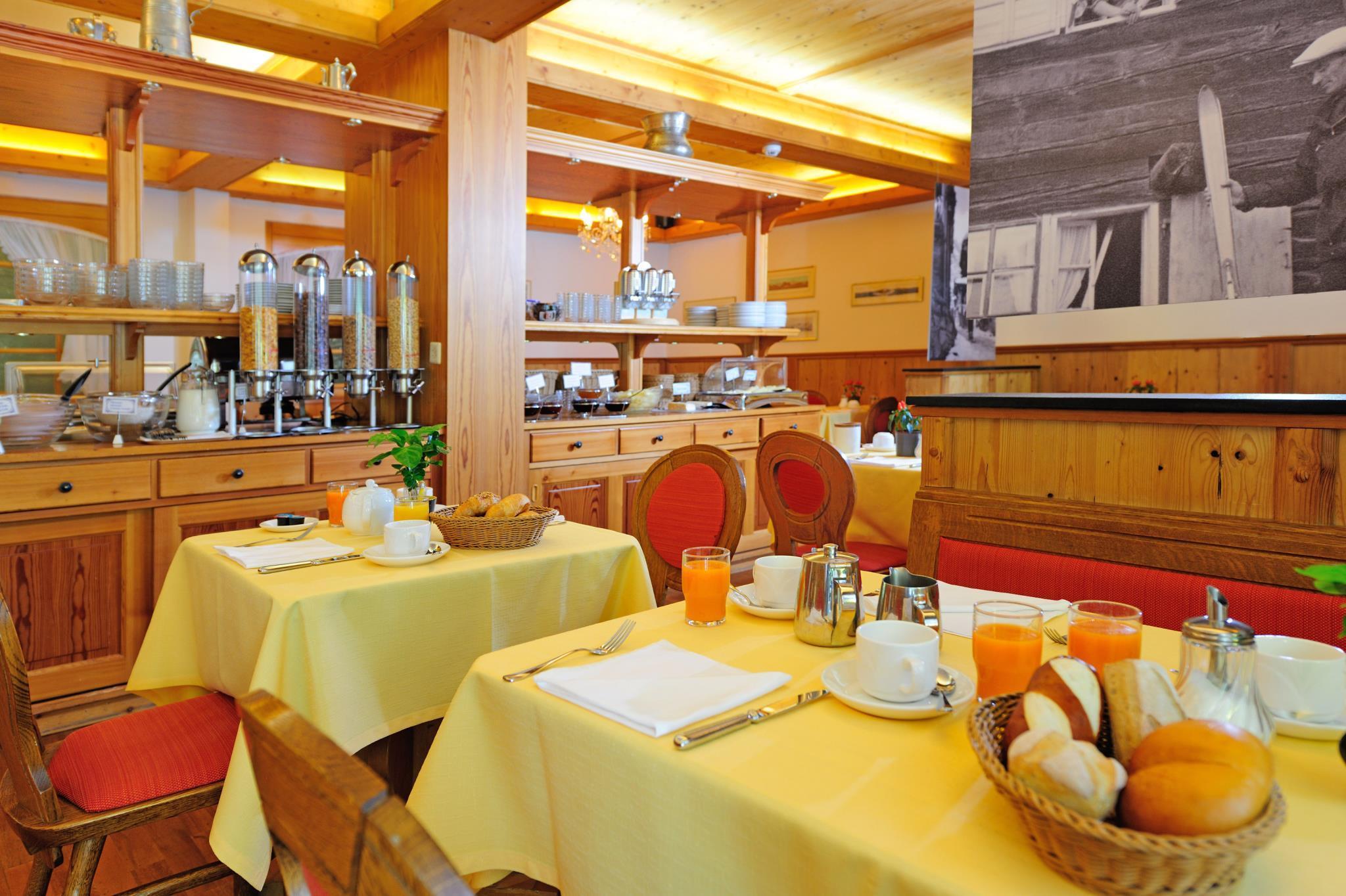Simi Hotel 4*