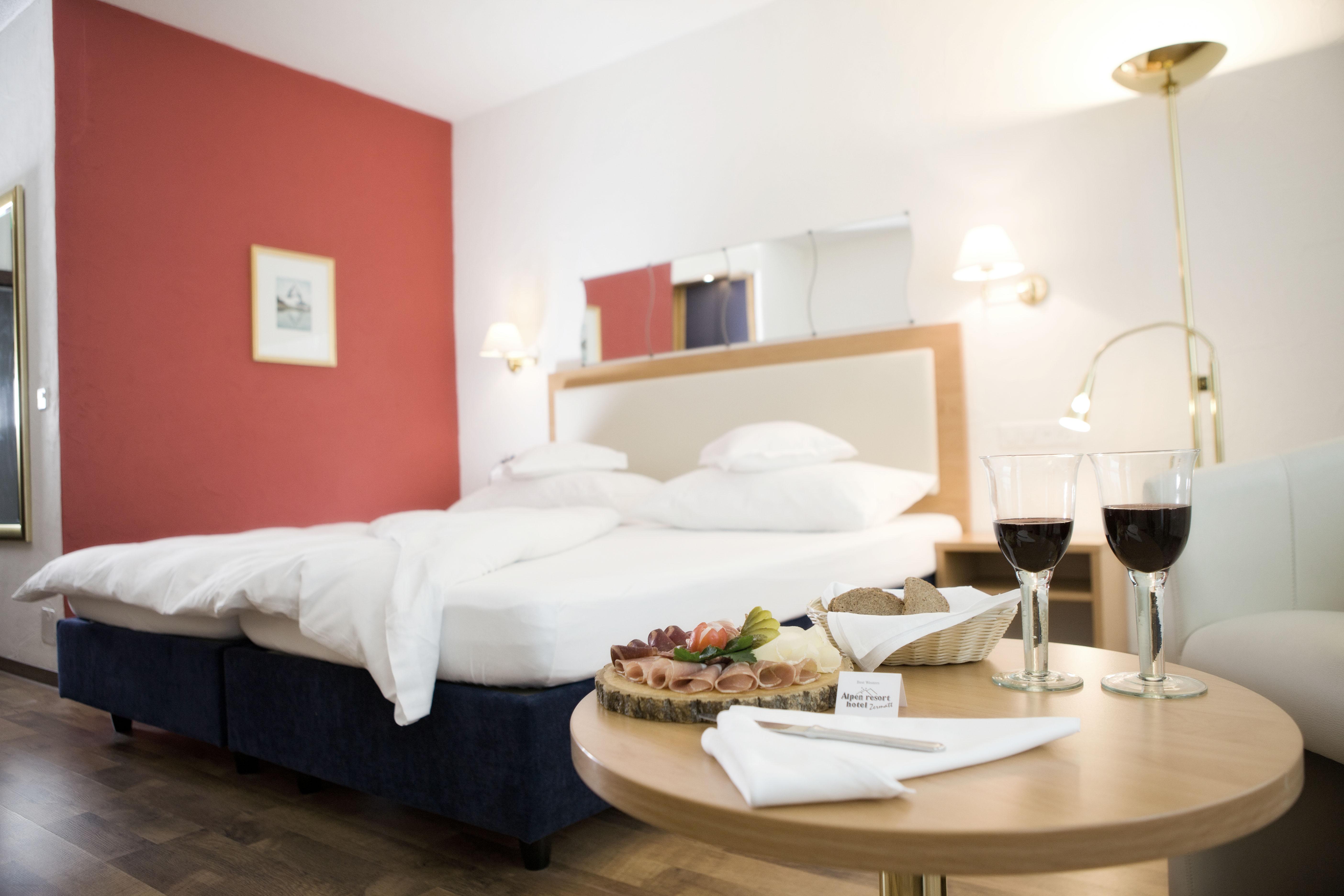 Hotel Alpen & 4*