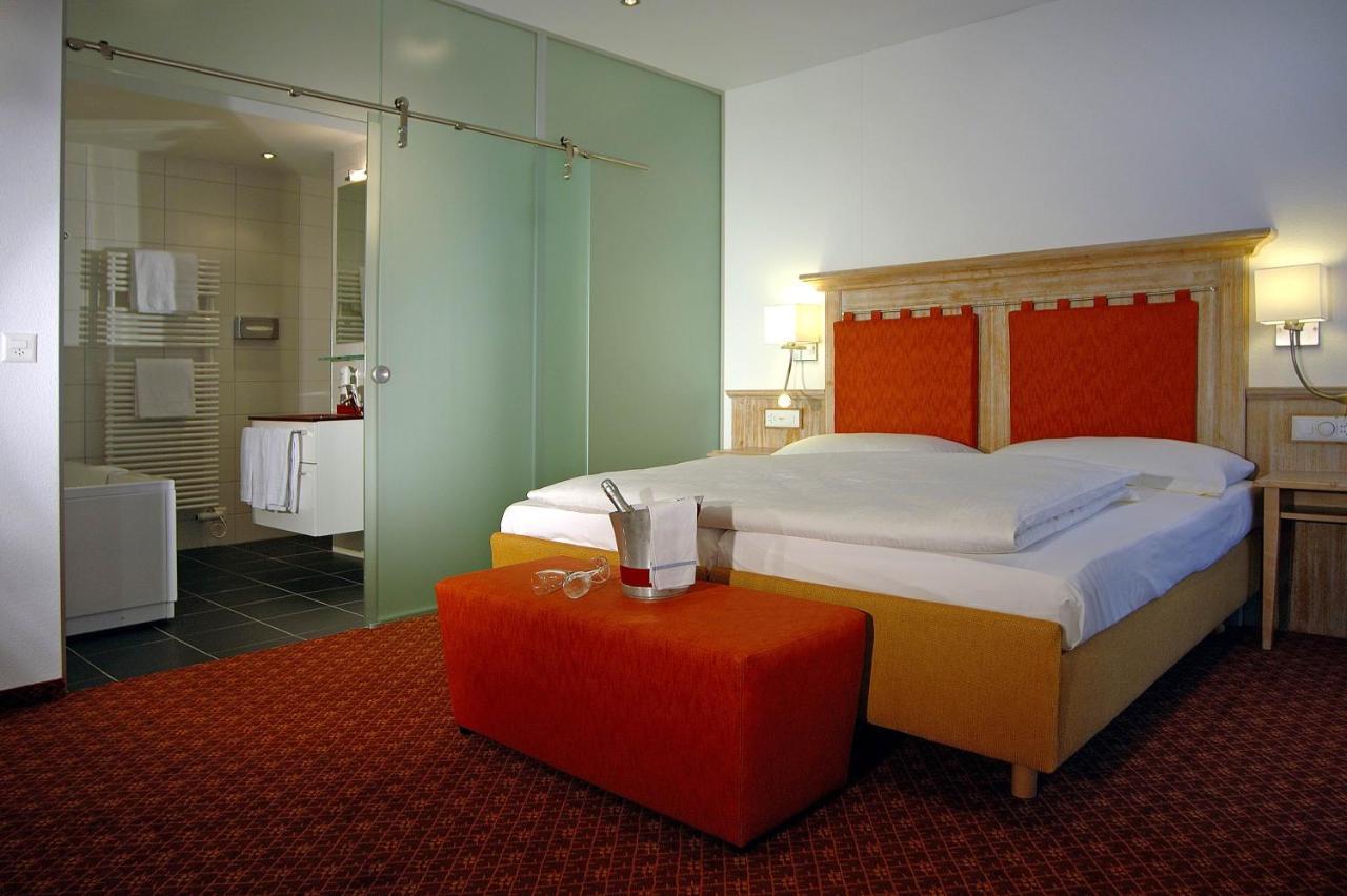 Simi Hotel