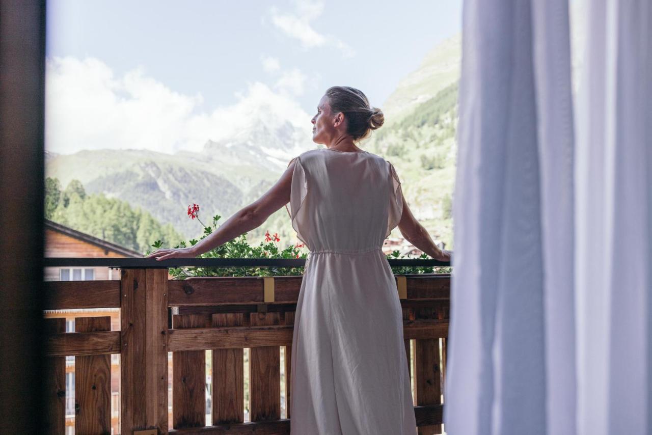 Hotel La Couronne & 4*