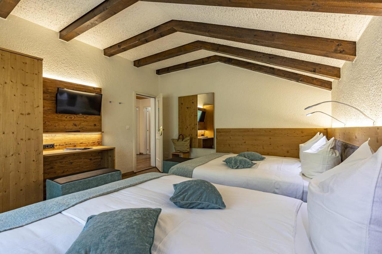 Hemizeus&iremia Hotel