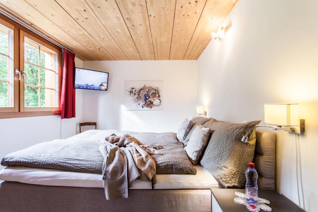 Chalet Hinter Dem Rot Stei