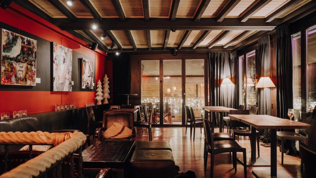 Unique Post Hotel 4*