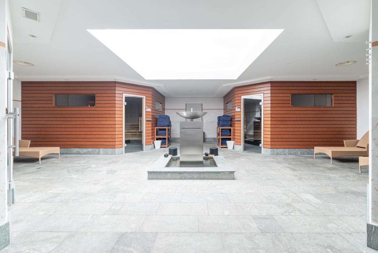 Haus Whymper By Premium *