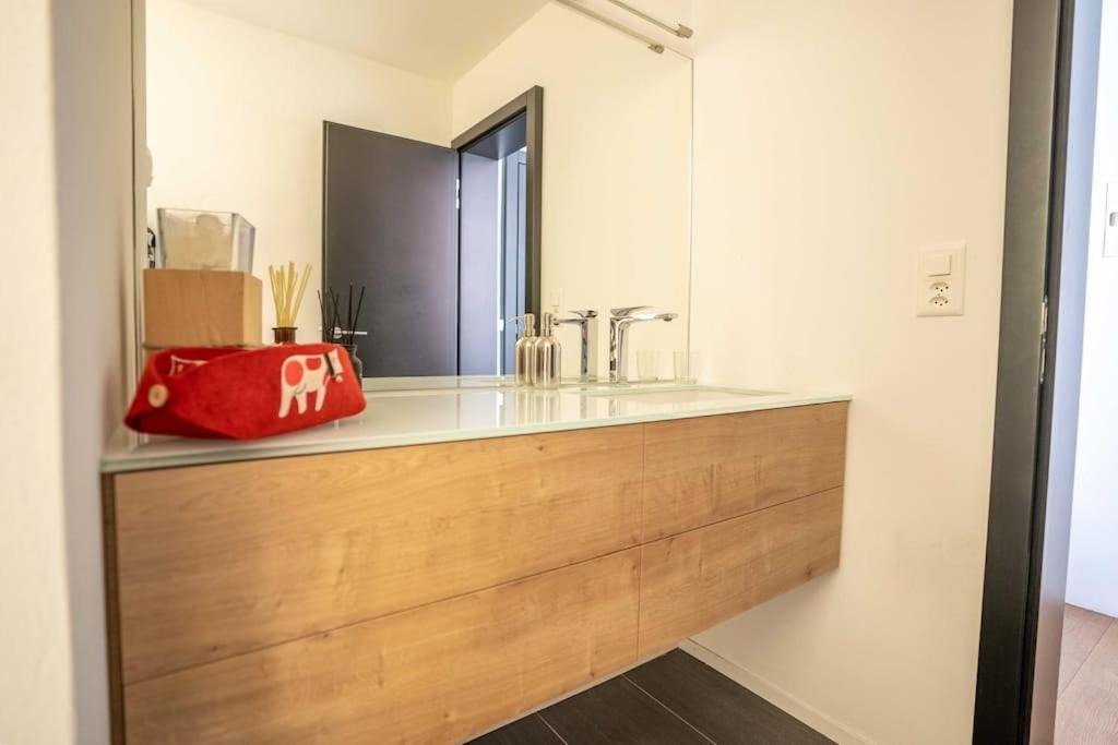 Apartment Moderne Mit Ausblick Und Viel Sonne *