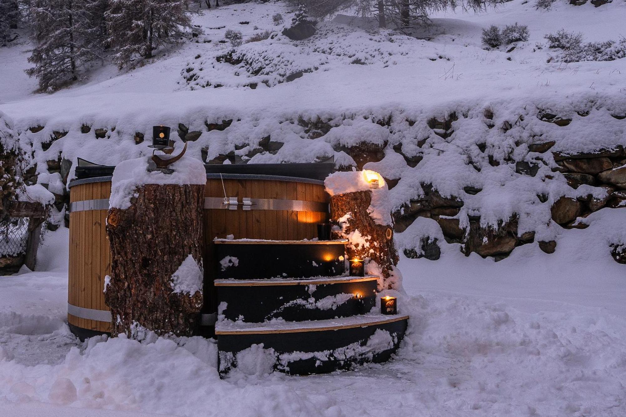 In & Out Marmo In * Zermatt