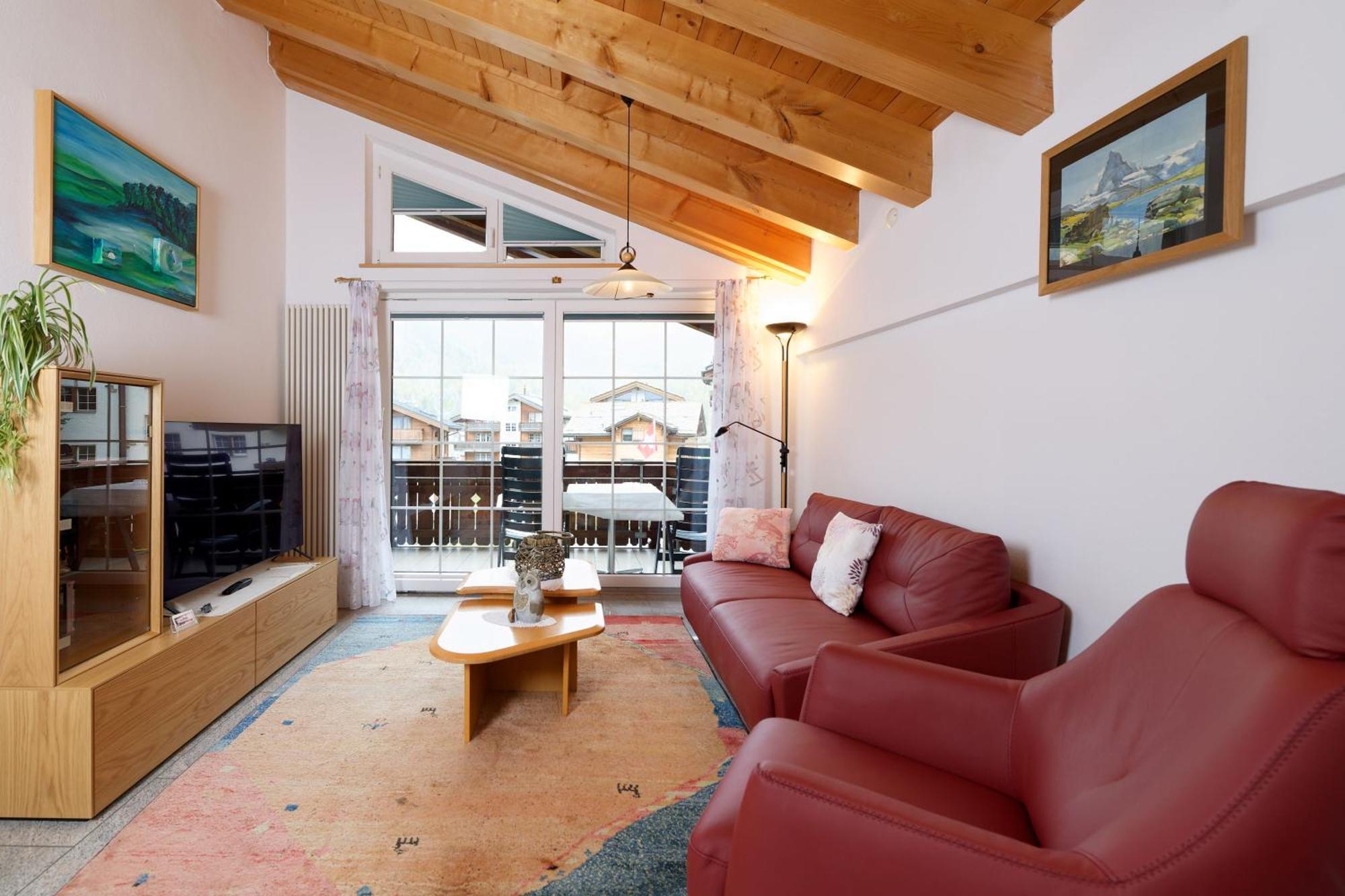 Aura Apartment *