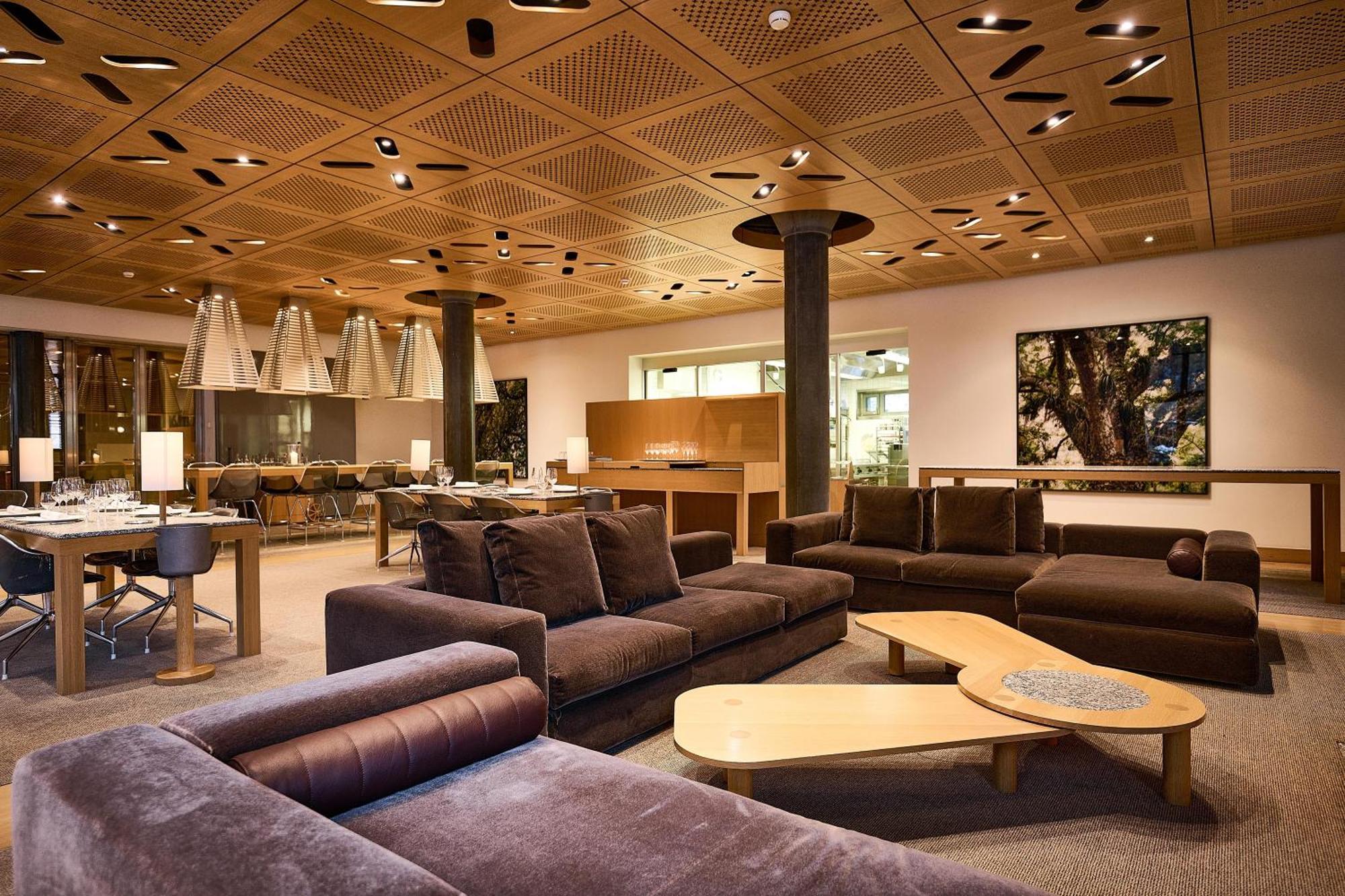 The Omnia 5*