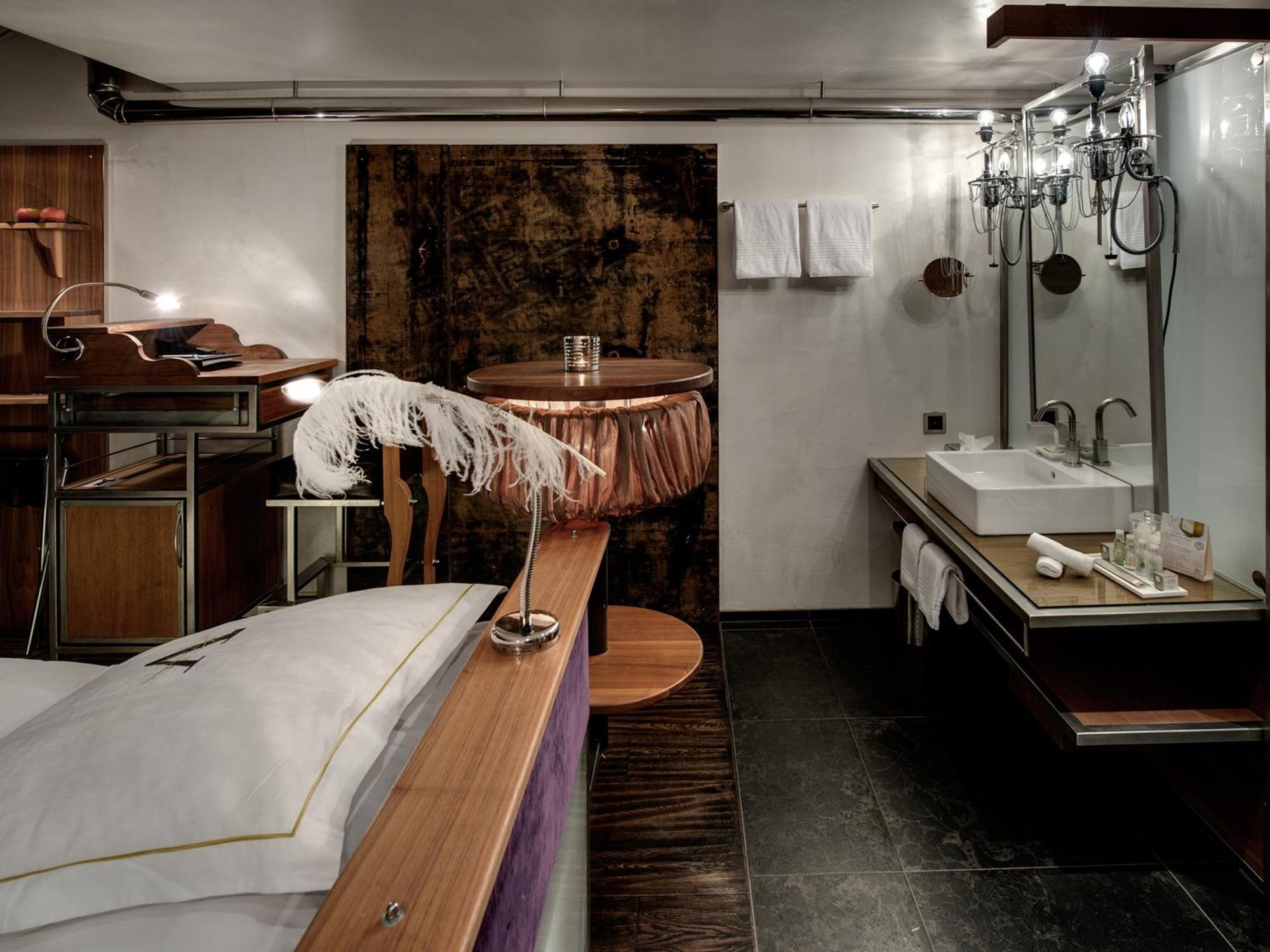 Backstage Boutique Zermatt