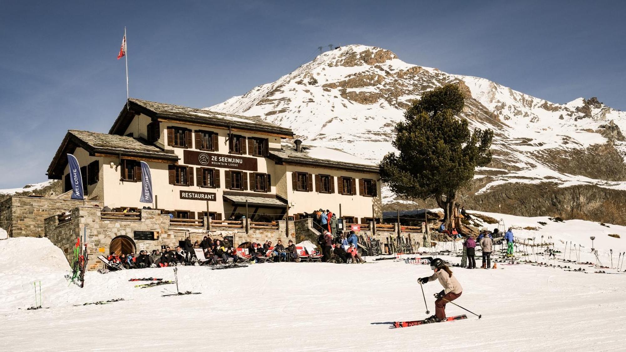 Lodge Mountain Ze Seewjinu - Above Zermatt