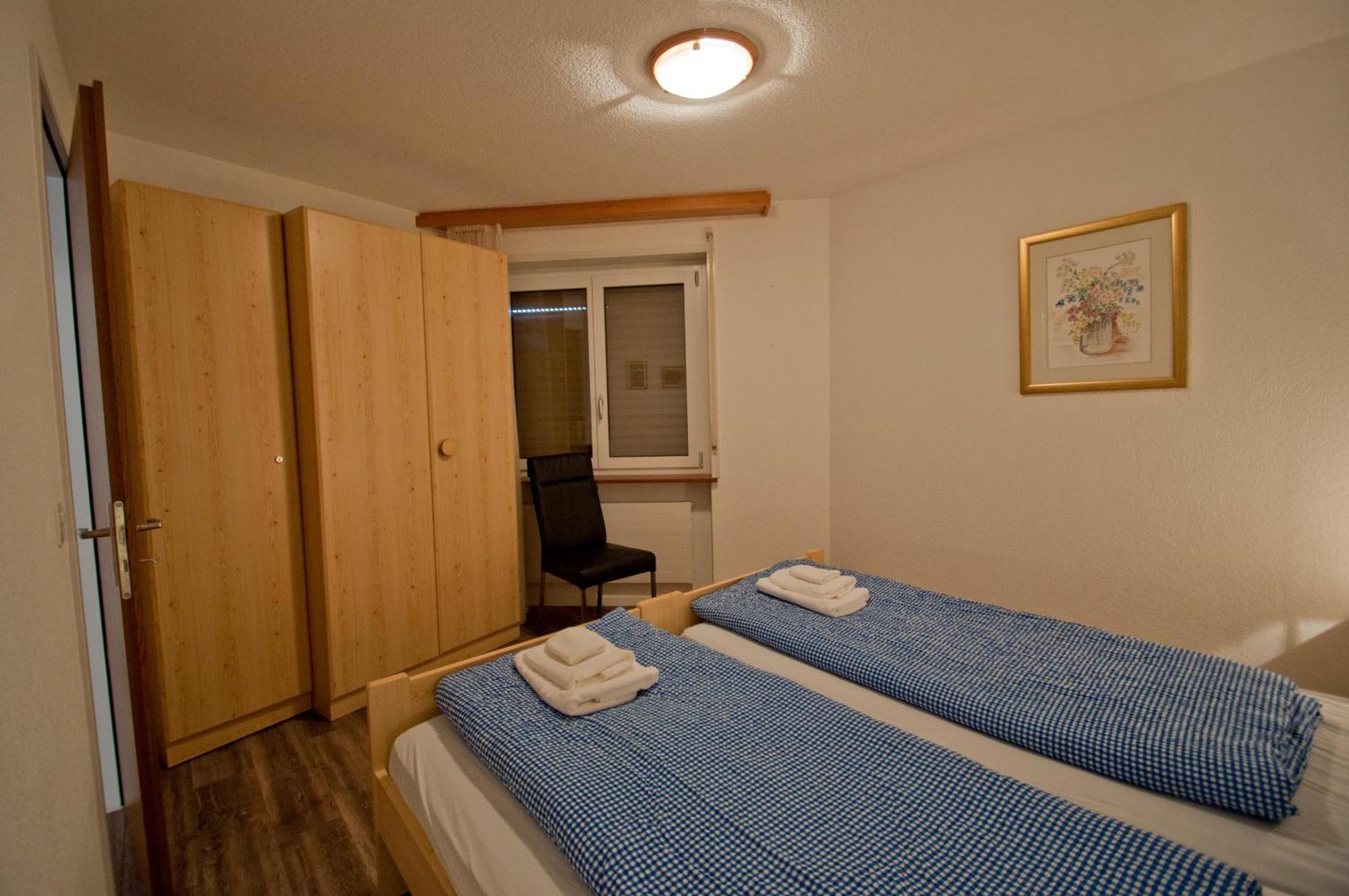 Haus Bodmen C, Anemone *