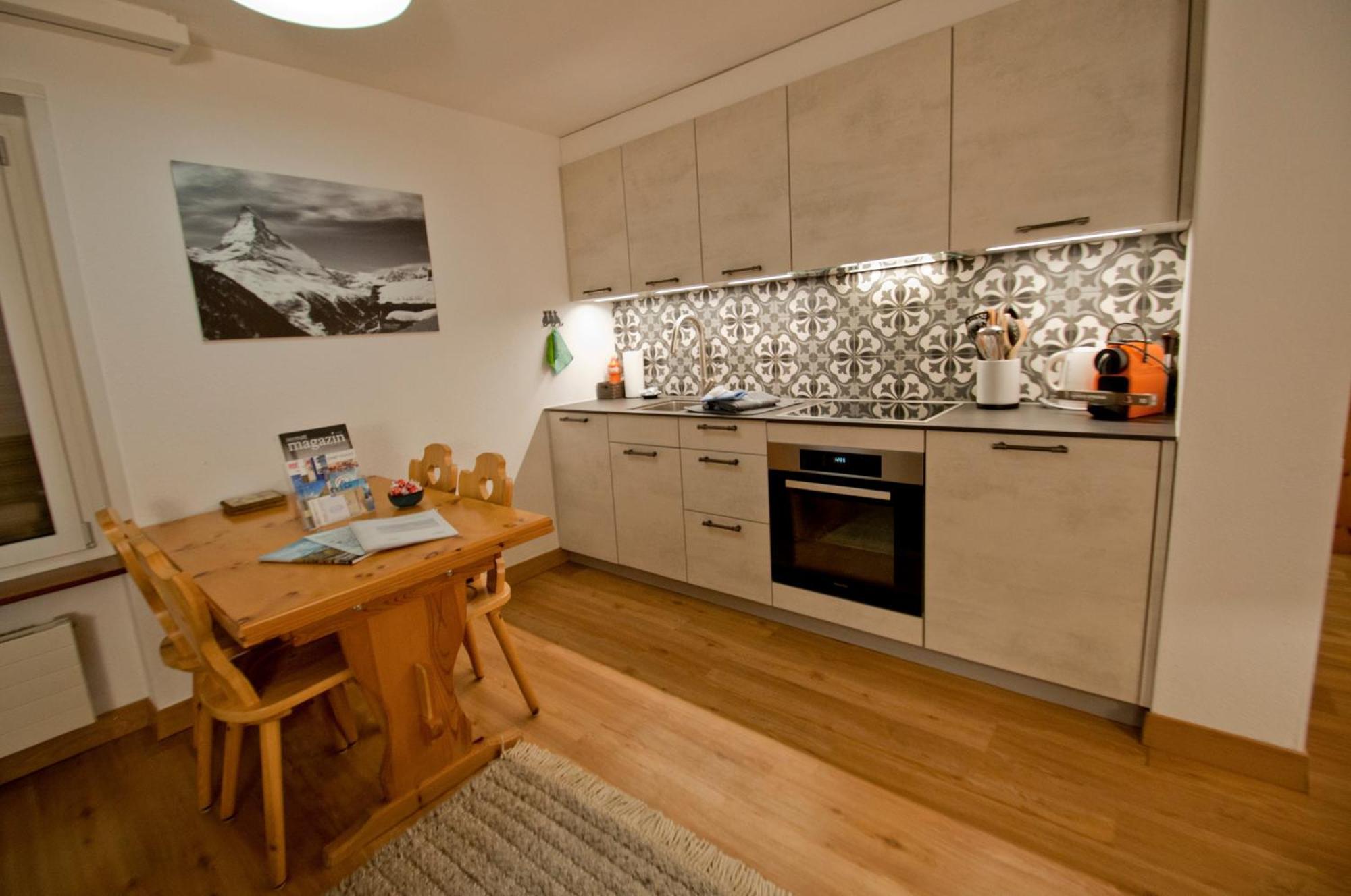 Haus Bodmen C, Gruensee Apartment