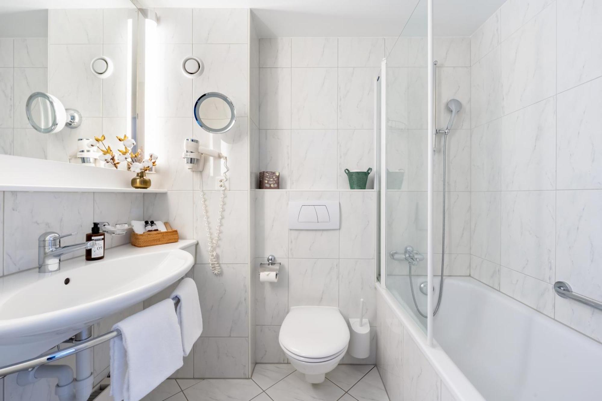 Pollux Hotel 4*