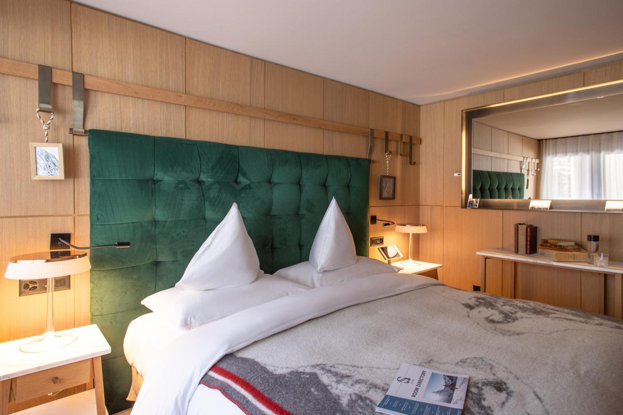 Hotel Schweizerhof - A Small Luxury 4*