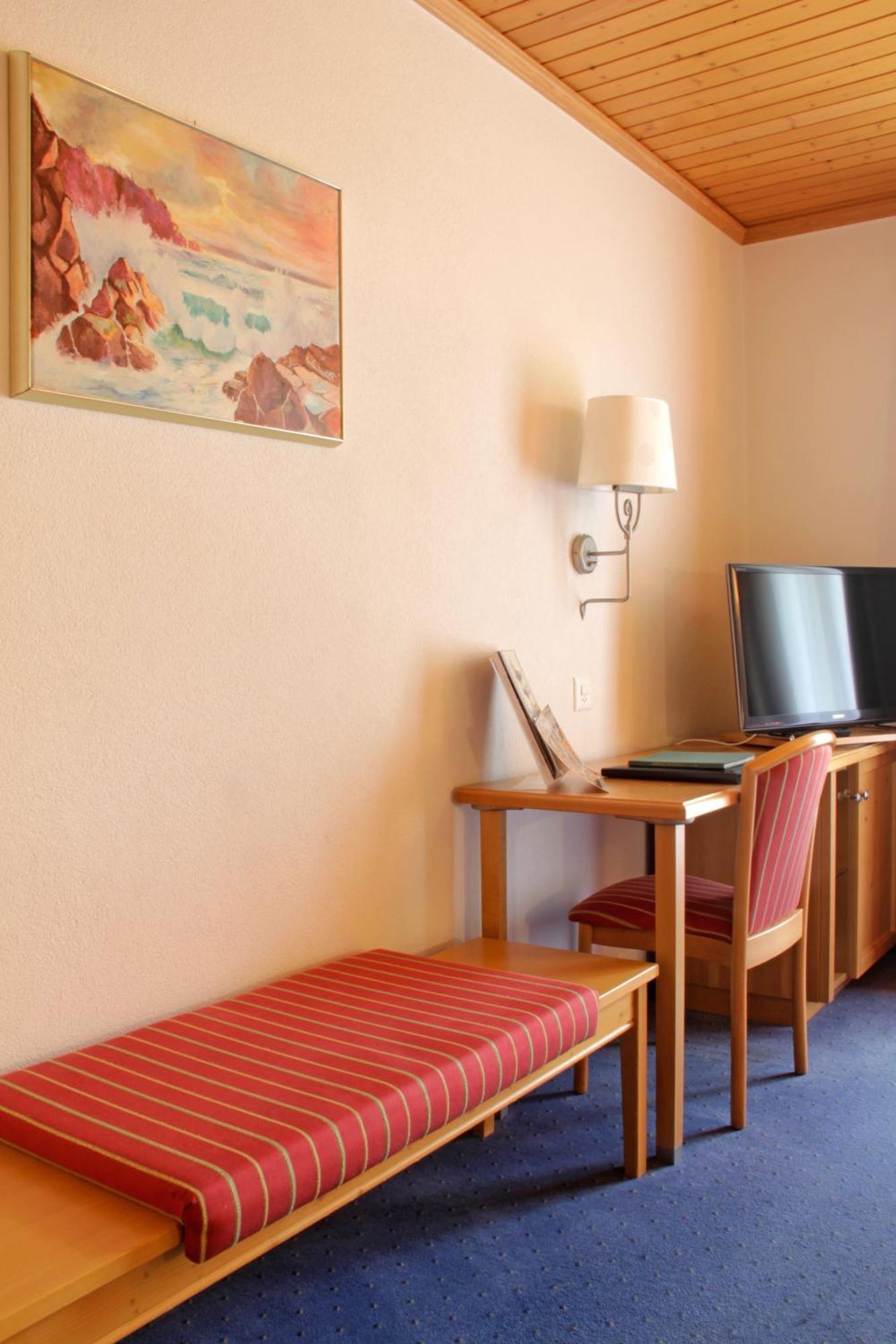 Hotel Alpenblick 3*