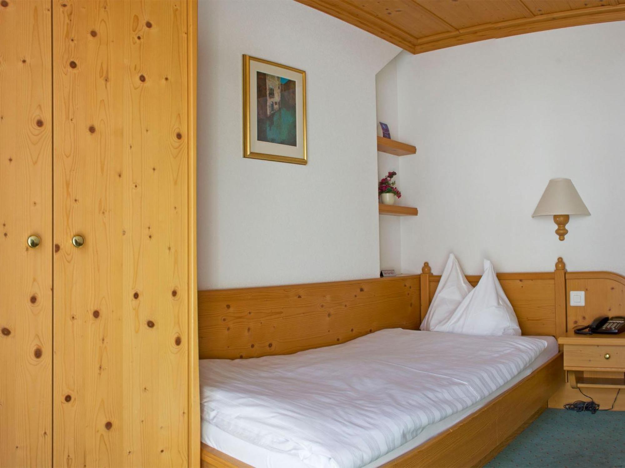 Hotel Alpenblick 3*