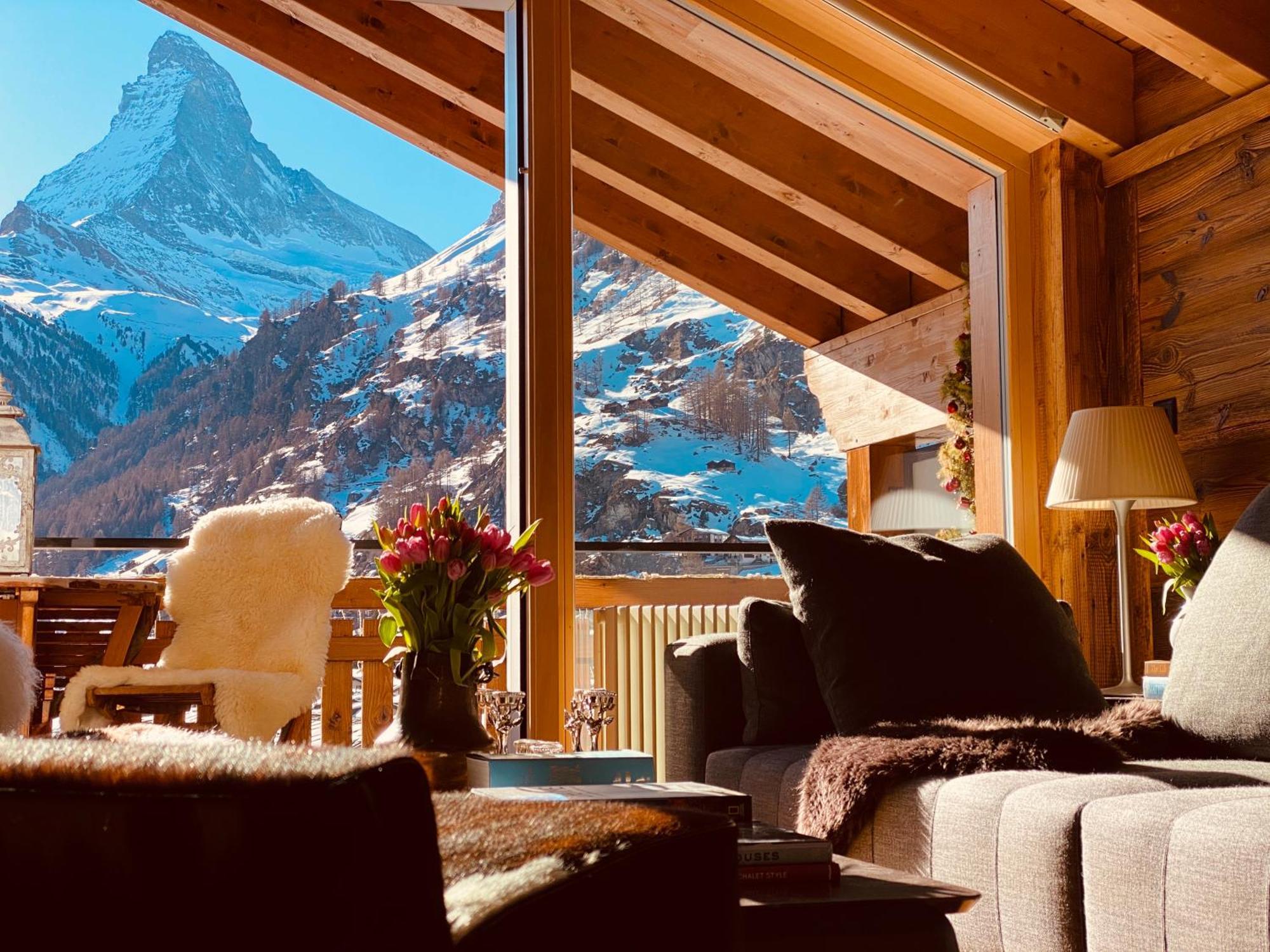 Luxury & By Mountain Exposure