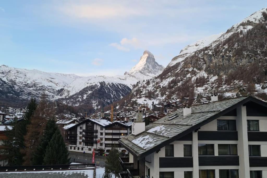 Rooftop - The Real Matterhorn View *