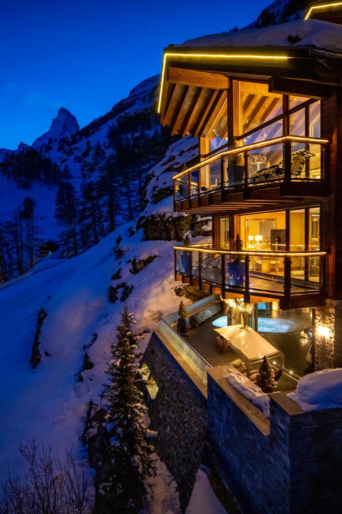 Chalet Peak - Your Own Private Luxury - Includes Professional Staff And Catering - Voted World's *